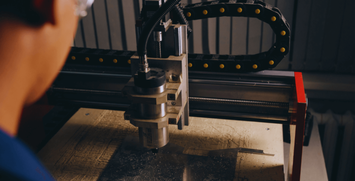 מפעל עיבוד שבבי: איך לבחור את השירות הנכון לפרויקט שלכם