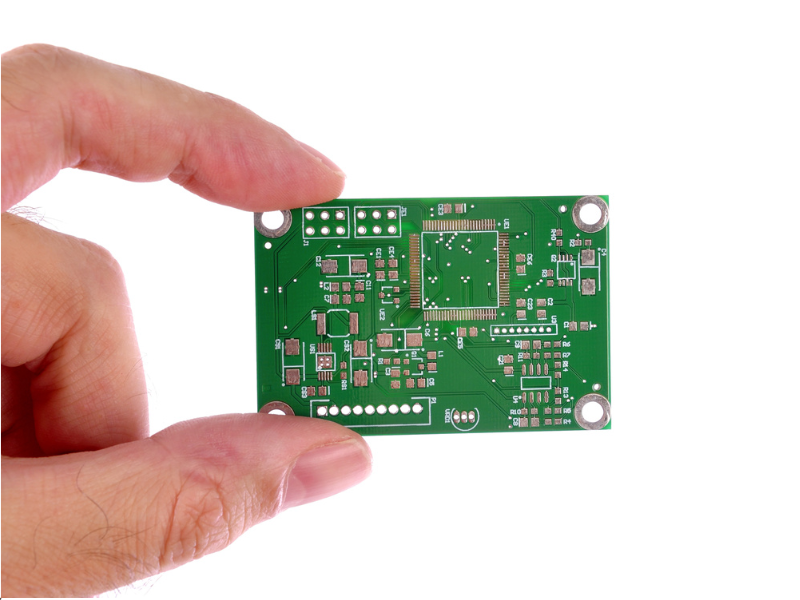 מה זהPCB ? עולם המעגלים המודפסים שמאחורי כל מכשיר אלקטרוני